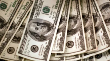 صعود في سعر صرف الدولار مقابل الدينار العراقي بالعاصمة اليوم الأربعاء